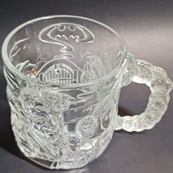 McDonalds BATMAN FOREVER Two Face DC COMICS 1995 Clear Glass Mug Cup, set of 2 - Picture 3 of 5